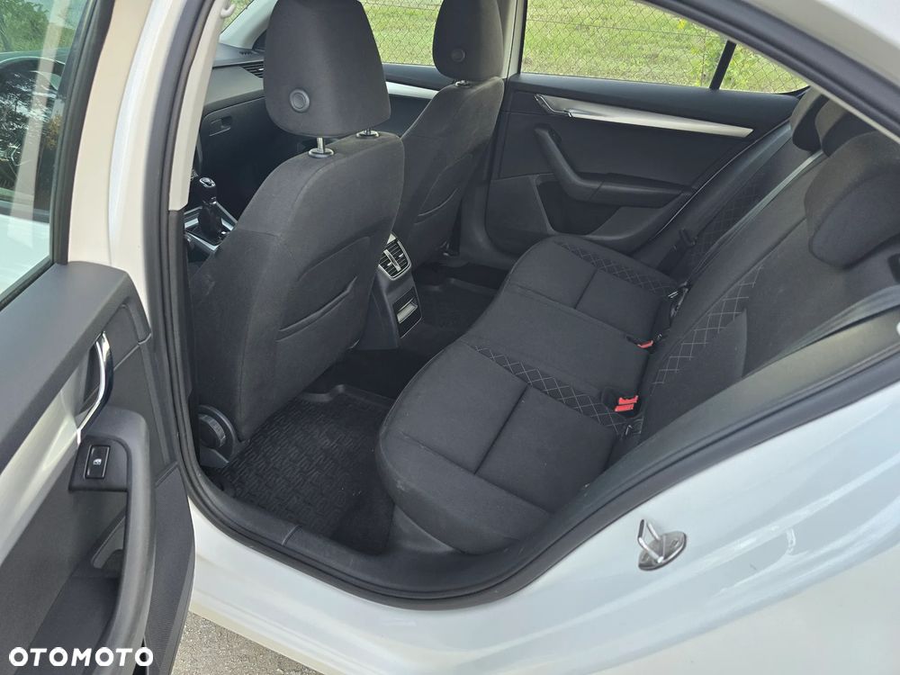Skoda Octavia 1.6 TDI Sport Edition - 10