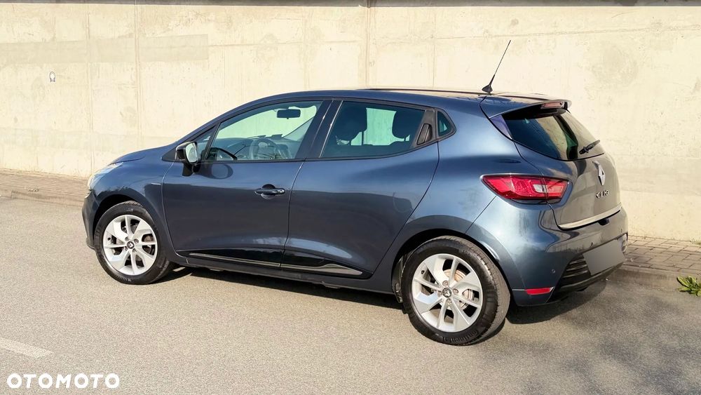 Renault Clio - 2