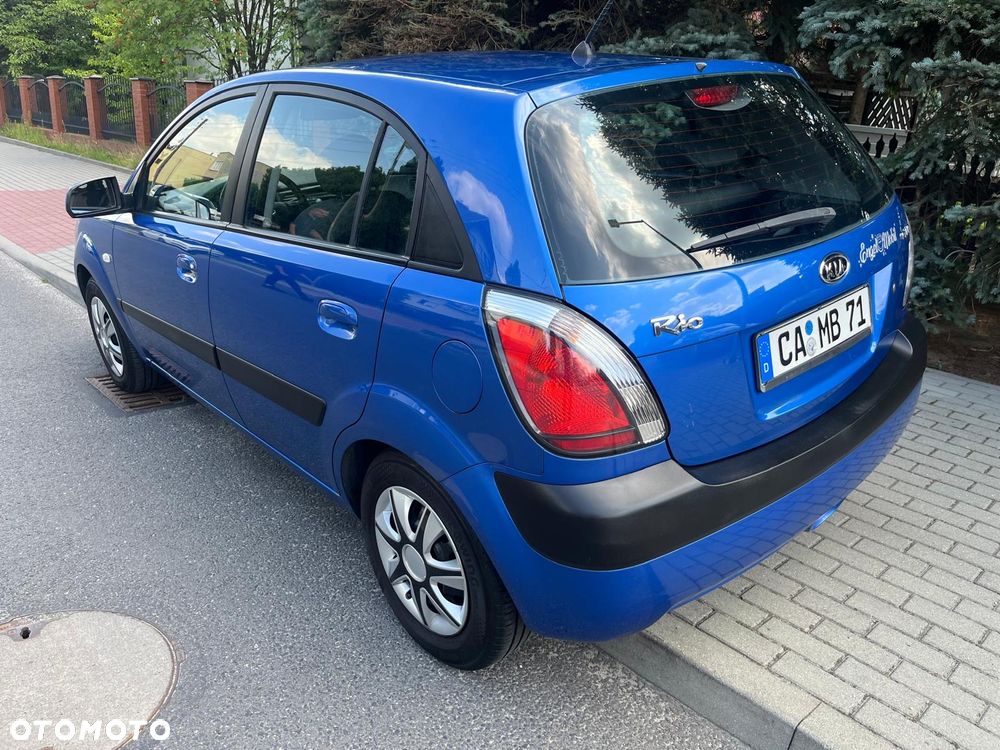 Kia Rio - 3