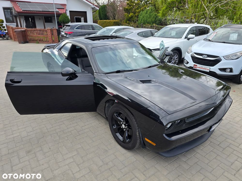 Dodge Challenger - 33