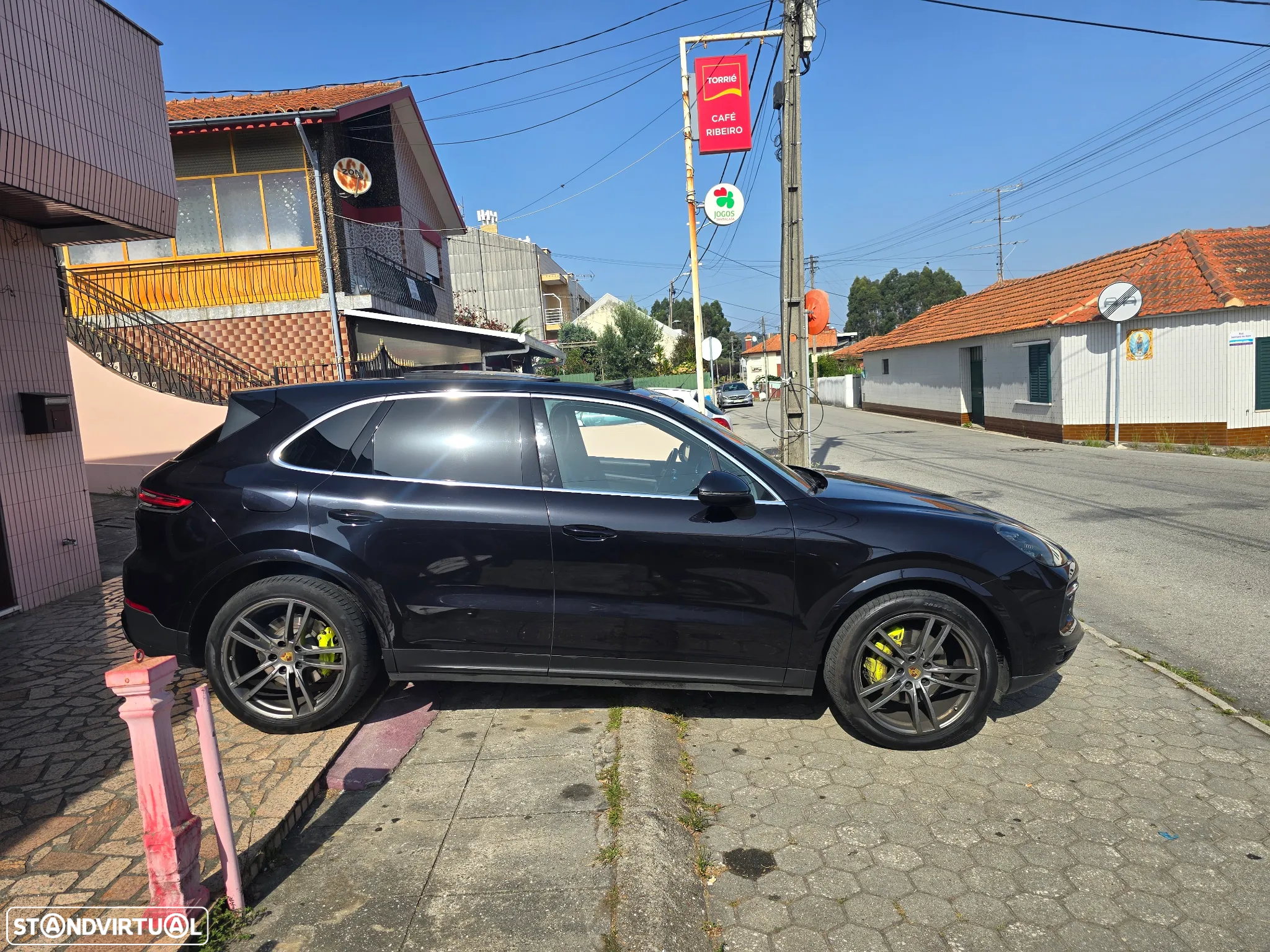 Porsche Cayenne - 23