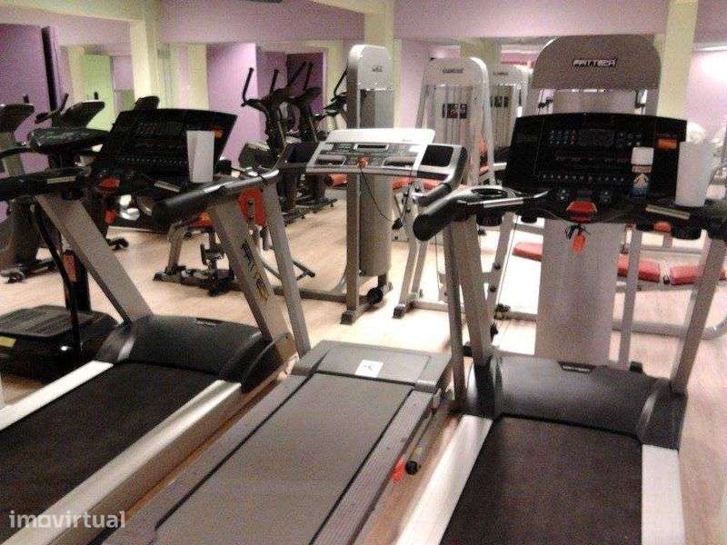GINÁSIO/CENTRO FITNESS EQUIPADO PARA ARRENDAR - Grande imagem: 2/11