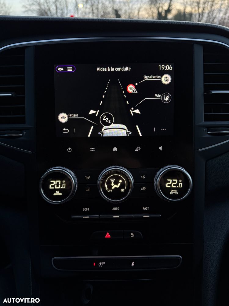 Renault Megane BLUE dCi 115 BUSINESS EDITION - 10