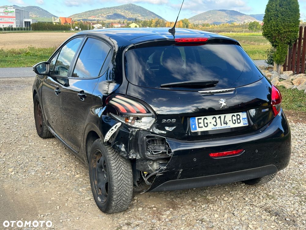 Peugeot 208 - 3