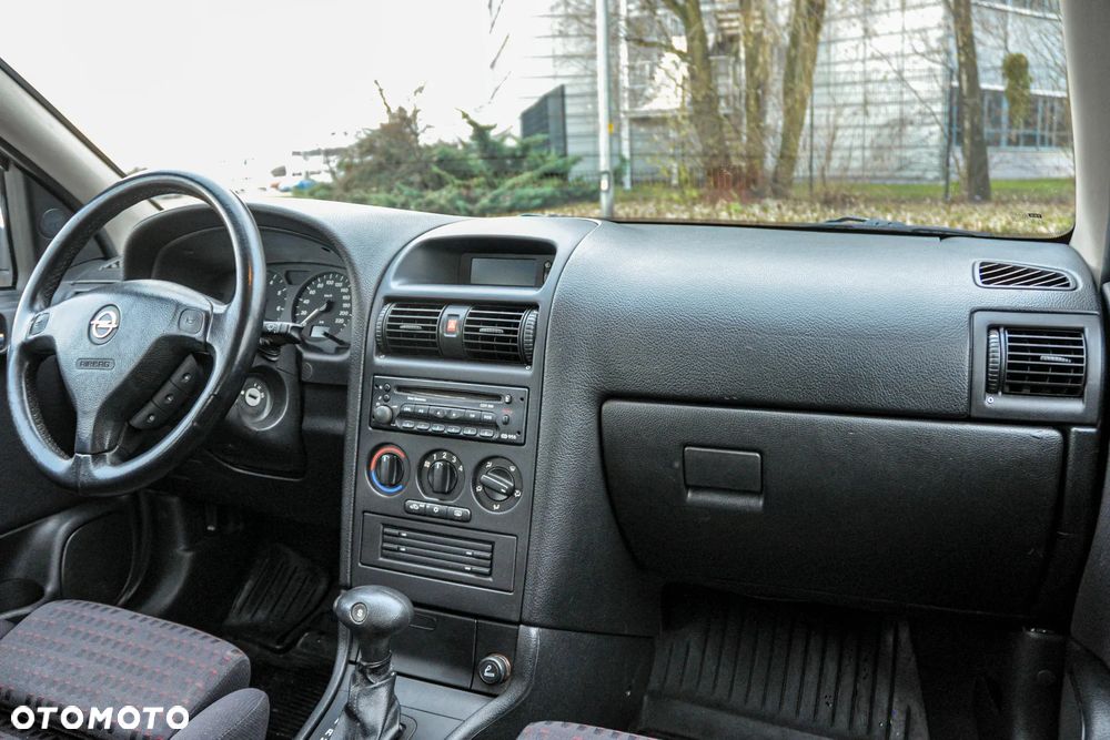 Opel Astra - 10