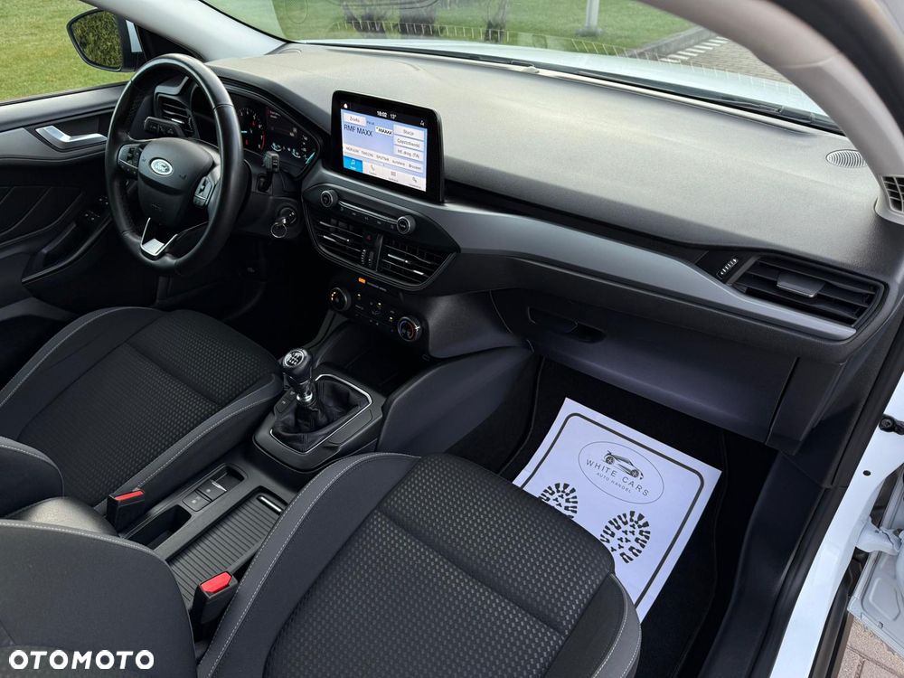 Ford Focus 1.0 EcoBoost STart-Stopp-System TITANIUM - 29