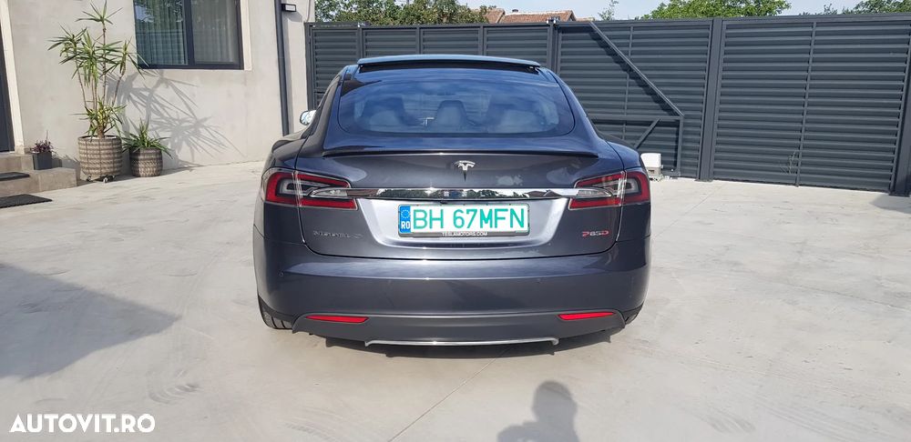 Tesla Model S Dual Motor Allradantrieb Performance - 11