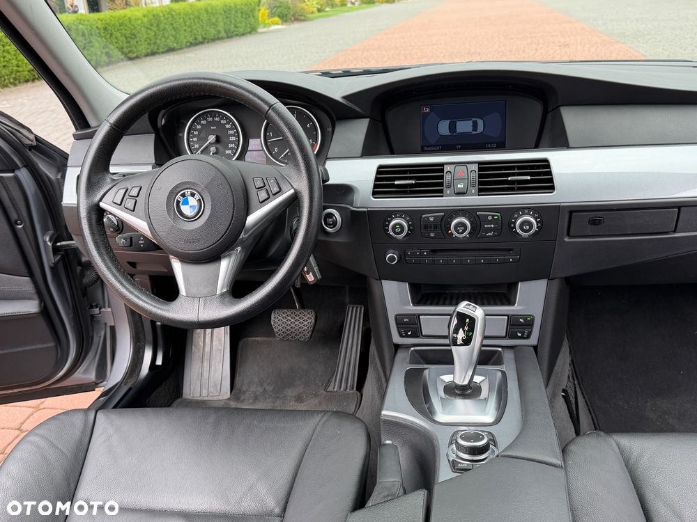 BMW Seria 5 525d Edition Lifestyle - 26