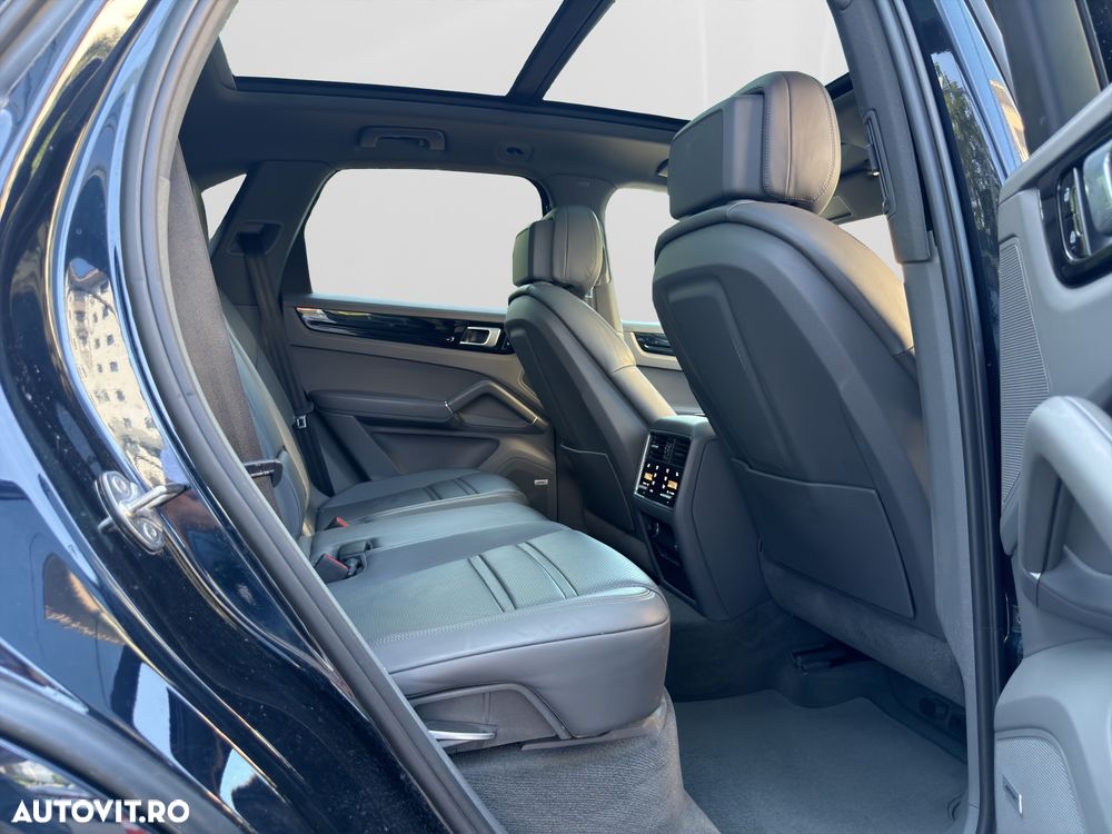 Porsche Cayenne Tiptronic S - 15