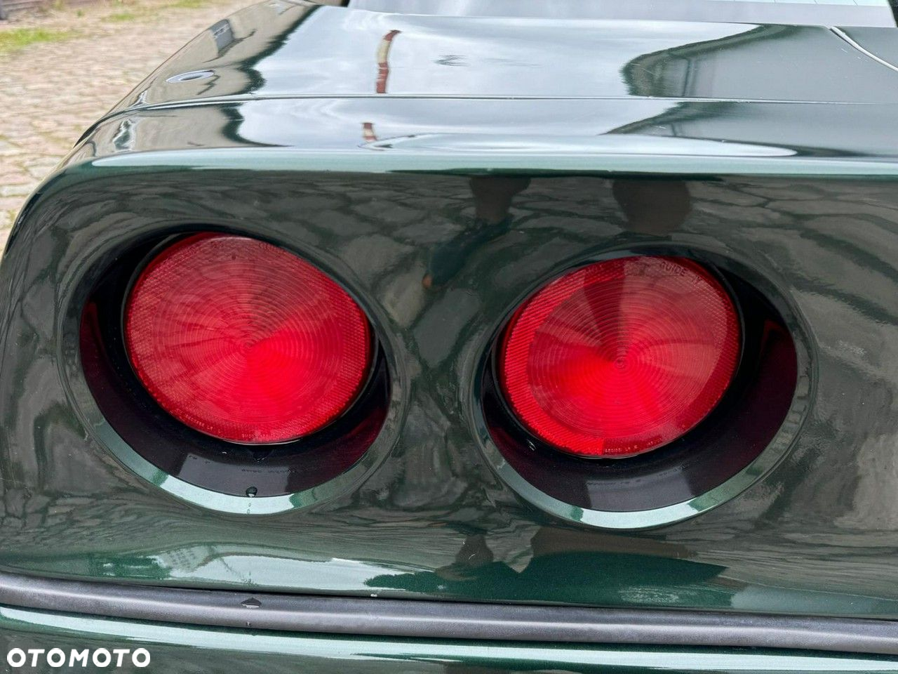 Chevrolet Corvette - 38