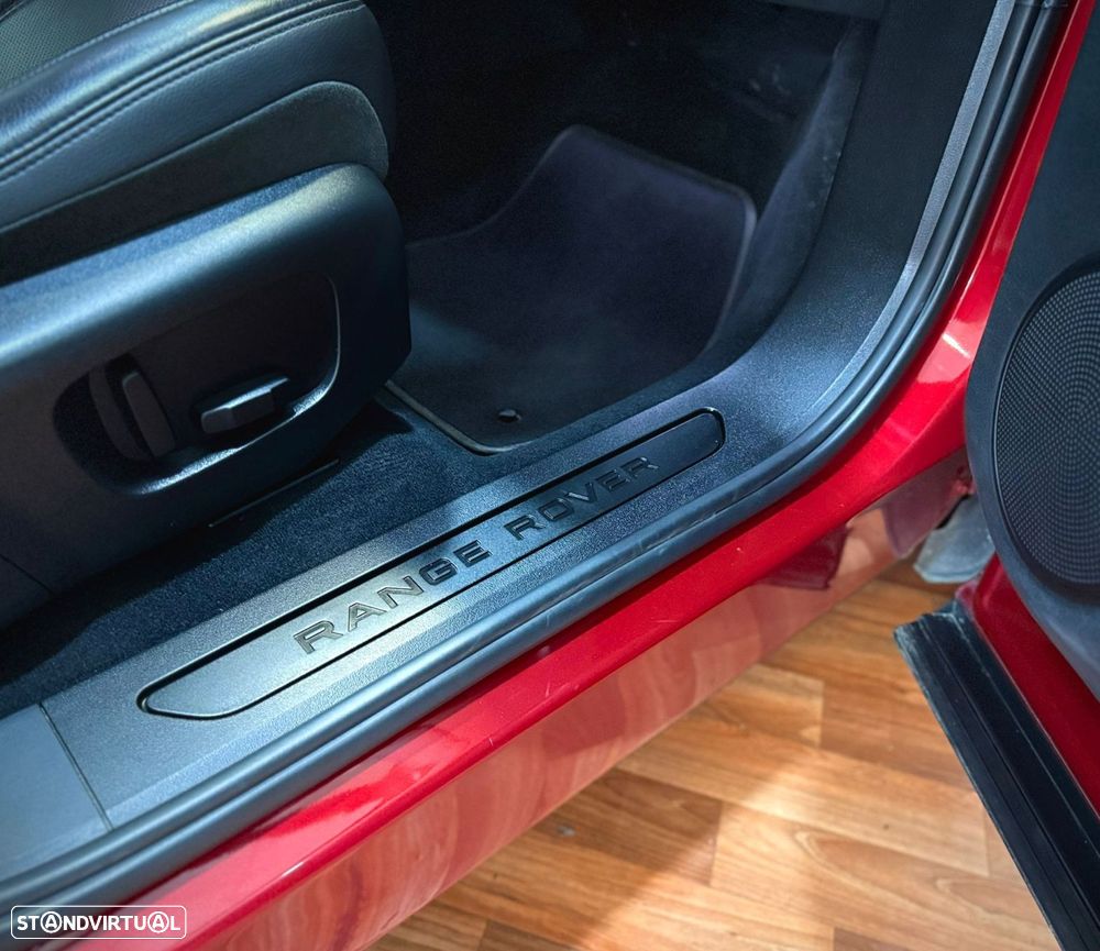 Land Rover Range Rover Evoque 1.5 P300e AWD S Auto - 9
