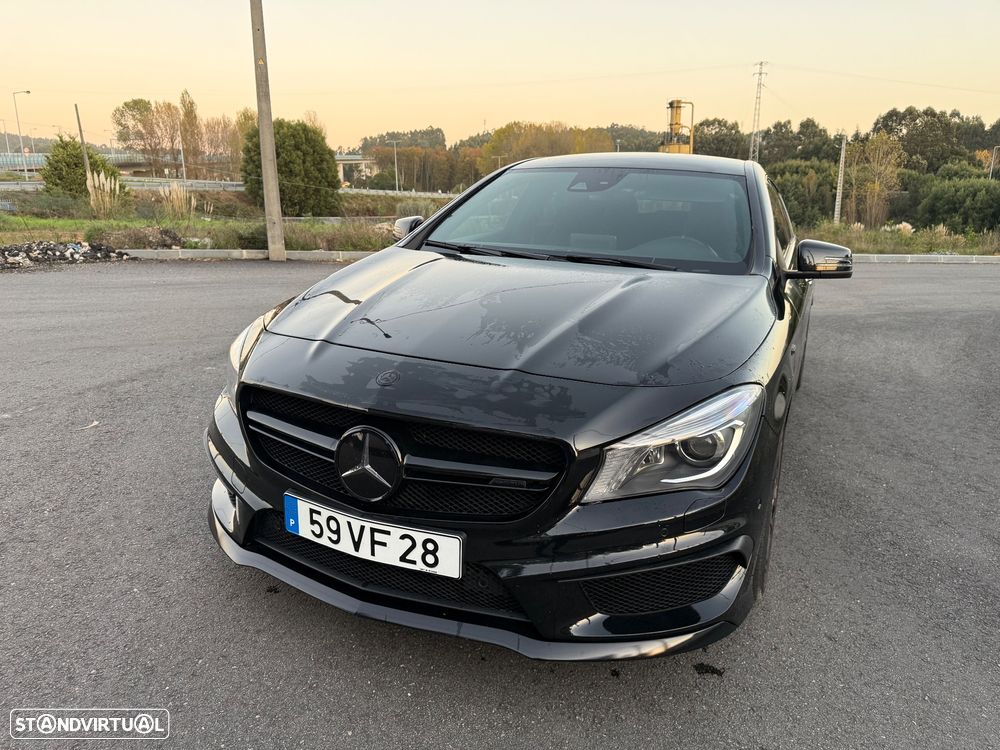 Mercedes-Benz CLA 45 AMG 4Matic Shooting Brake Speedshift 7G-DCT Night Edition - 5