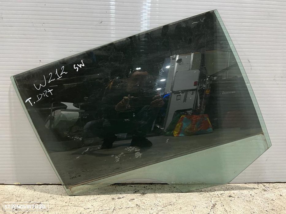 Vidro porta traseira direita Mercedes W212 - 1