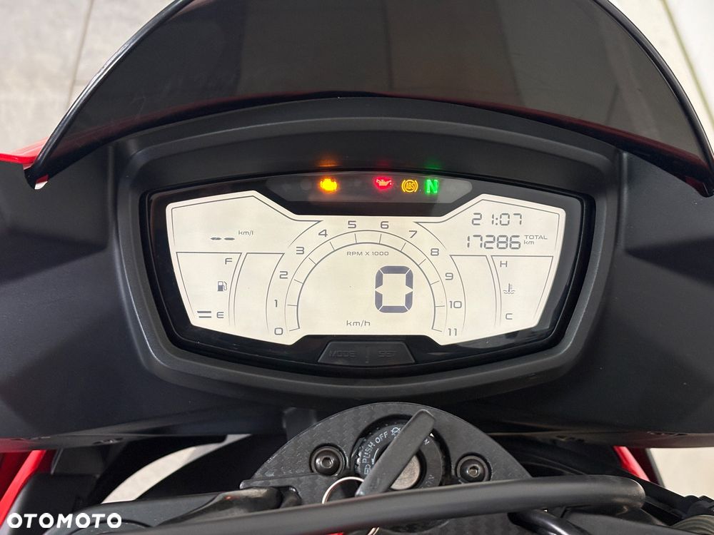 Aprilia Tuono - 15