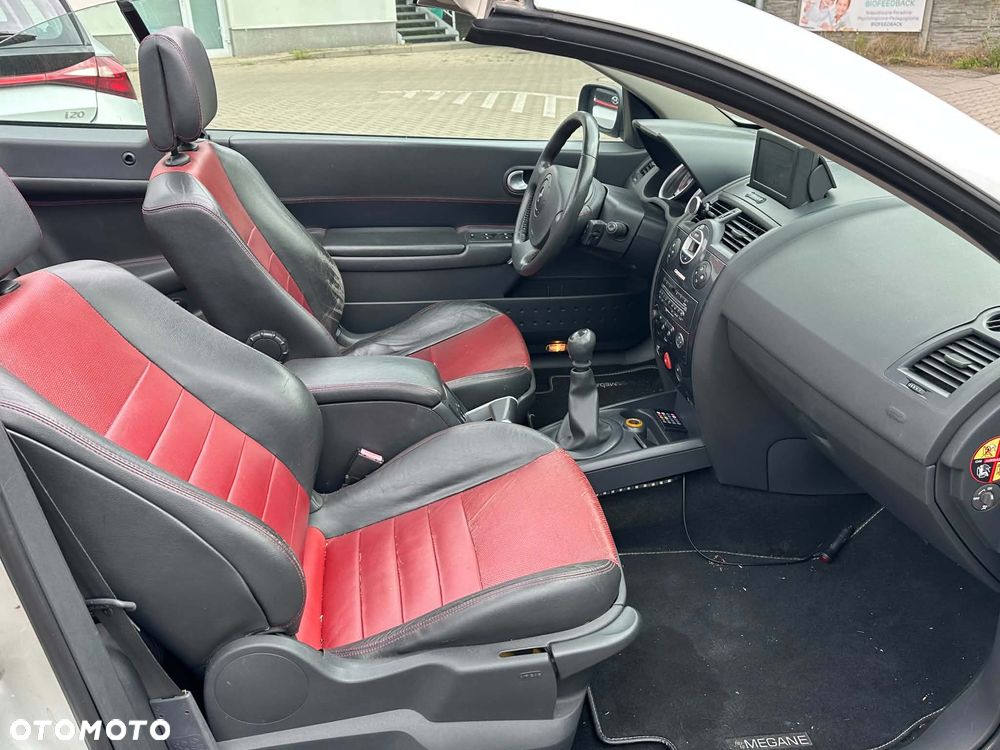 Renault Megane 2.0 16V Dynamique - 4
