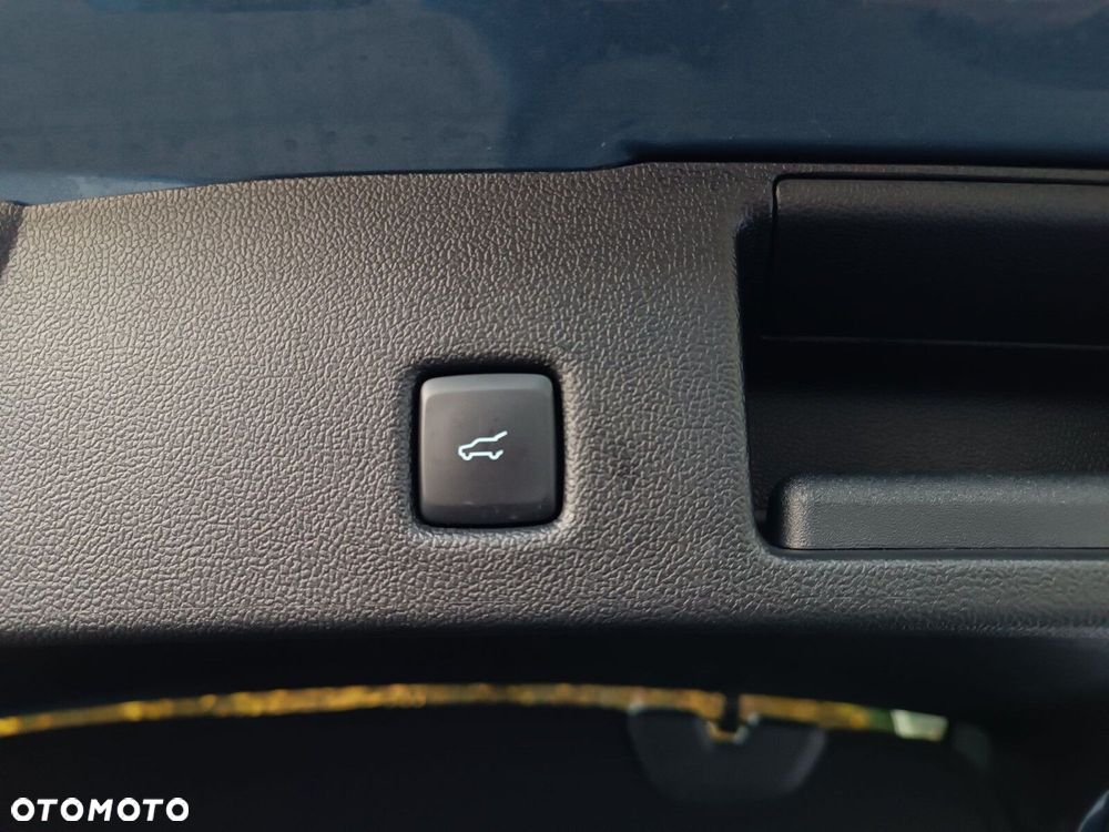 Ford Kuga 1.5 EcoBoost FWD Titanium X - 35