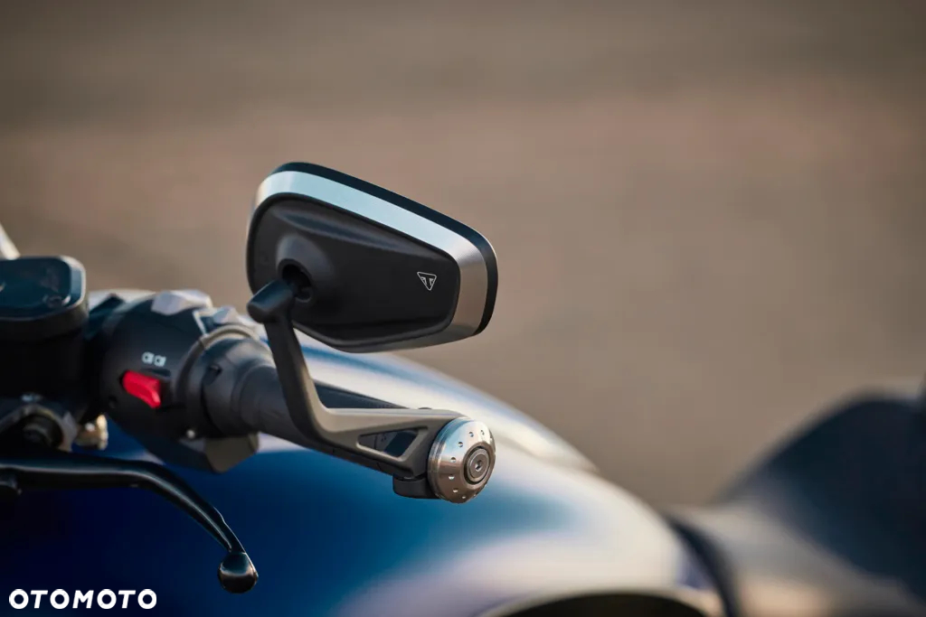 Triumph Rocket - 10