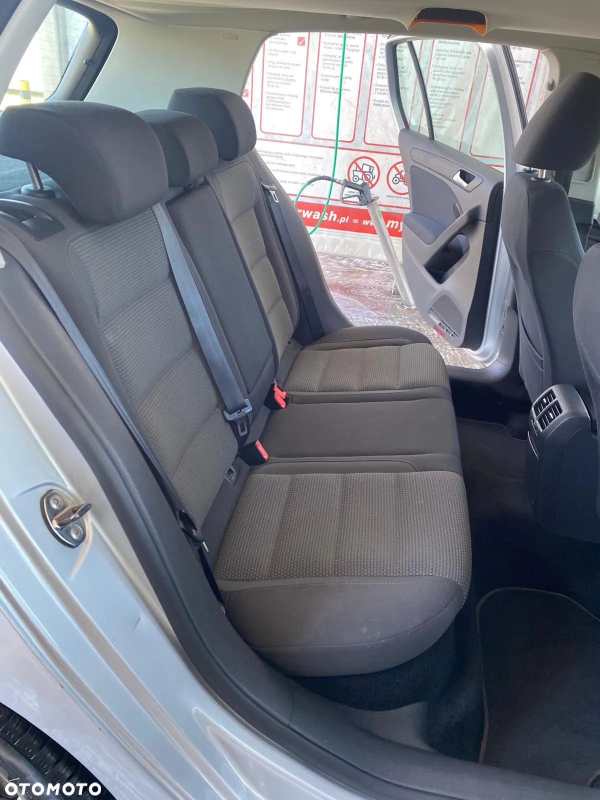 Volkswagen Golf VI 1.6 TDI Comfortline - 5