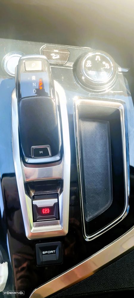 Peugeot 3008 BlueHDi 130 Stop & Start EAT8 Crossway - 29