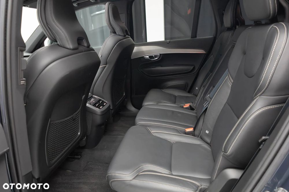 Volvo XC 90 B5 D AWD Ultimate Dark - 33