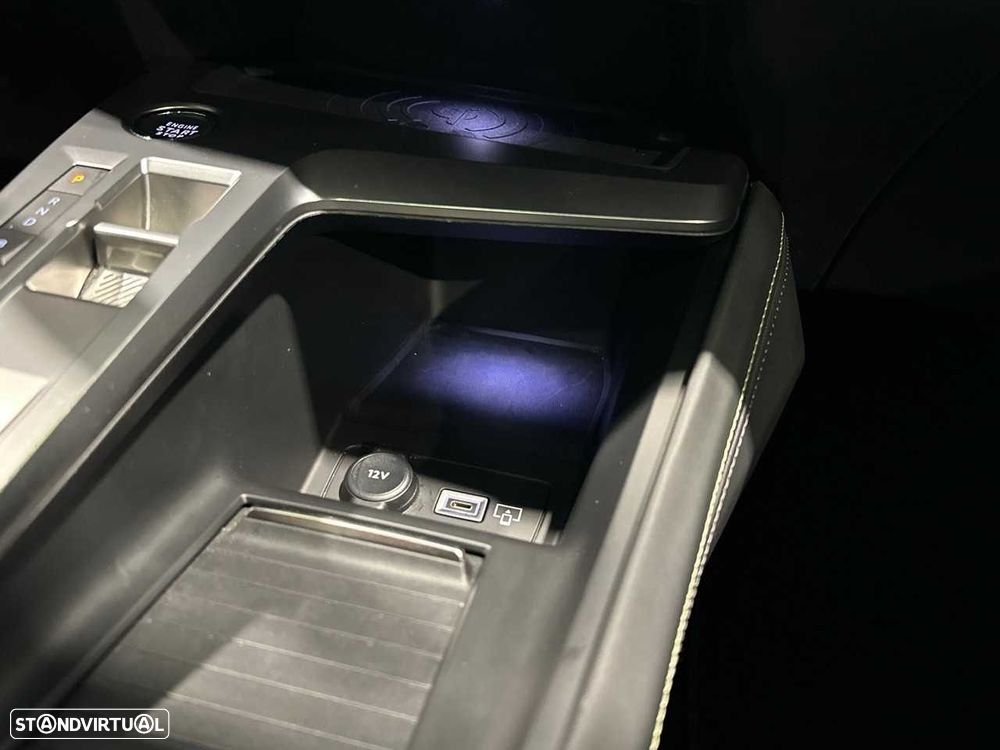 Peugeot 408 1.6 Hybrid GT e-EAT8 - 23