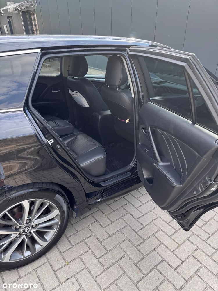 Toyota Avensis 2.0 D-4D Premium - 15