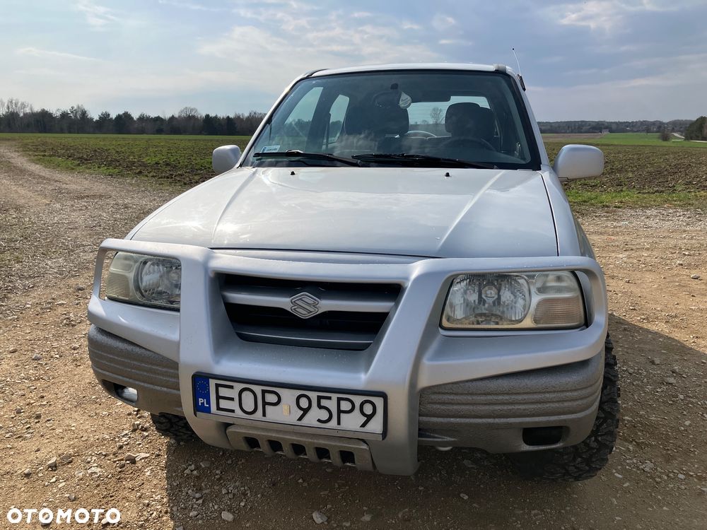 Suzuki Grand Vitara 2.0 - 11