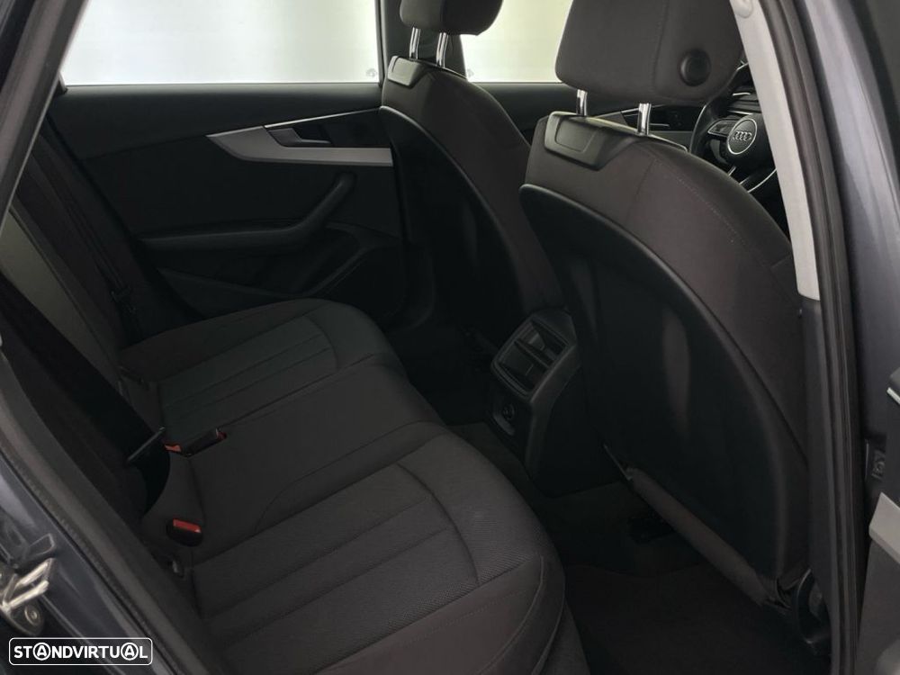 Audi A4 35 TDI Advanced S tronic - 23