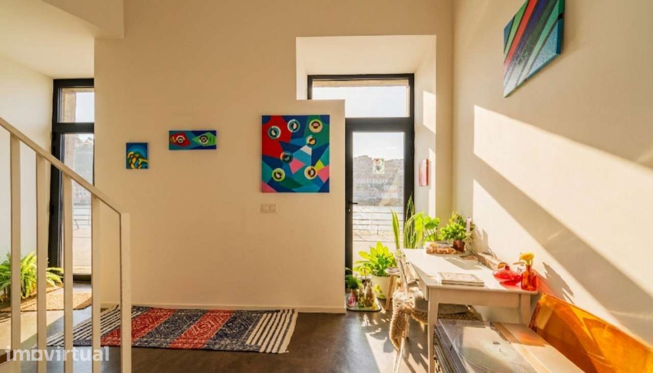 Apartamento T1 Duplex com vistas de rio à venda na marginal de Gaia - Grande imagem: 4/24