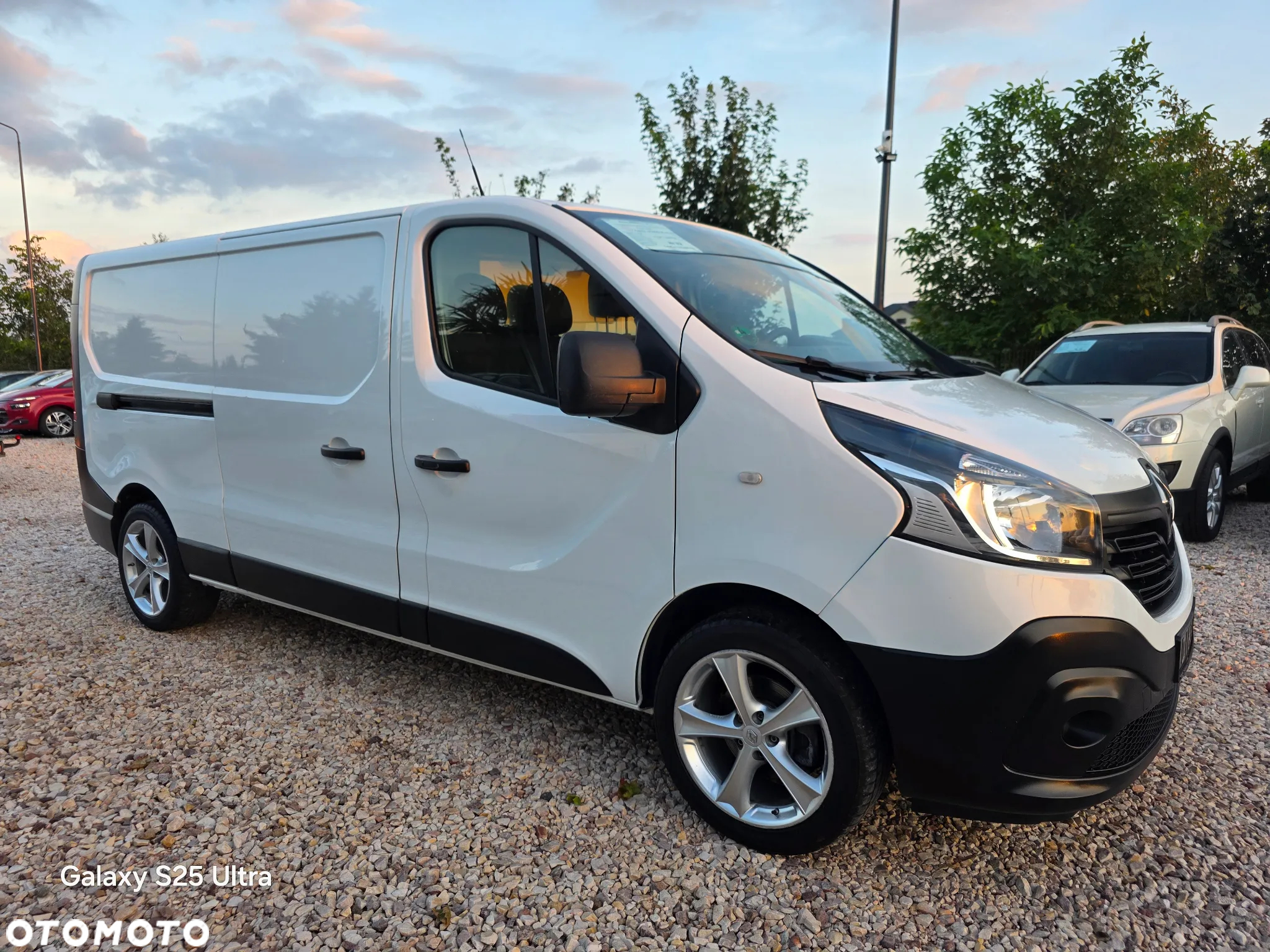 Renault Trafic - 2