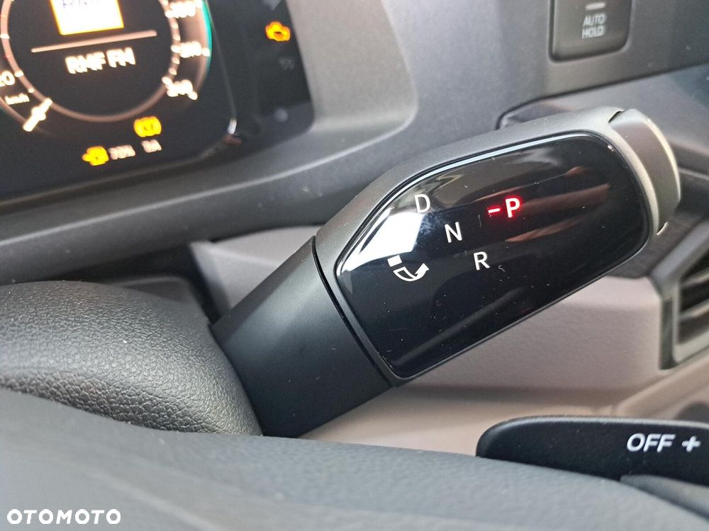 Volkswagen Crafter 35 Furgon z wysokim dachem silnik: 2,0 l EU6 SCR 140 KM / skrzynia biegów: Przedni napęd automatyczna 8-biegowa rozstaw osi: 3640 mm - 11