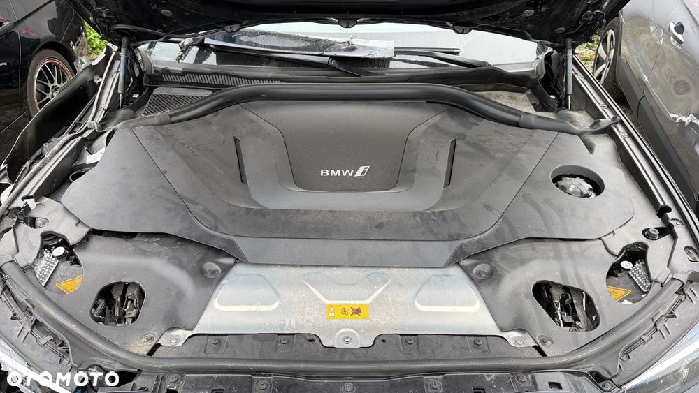 BMW iX3 - 25