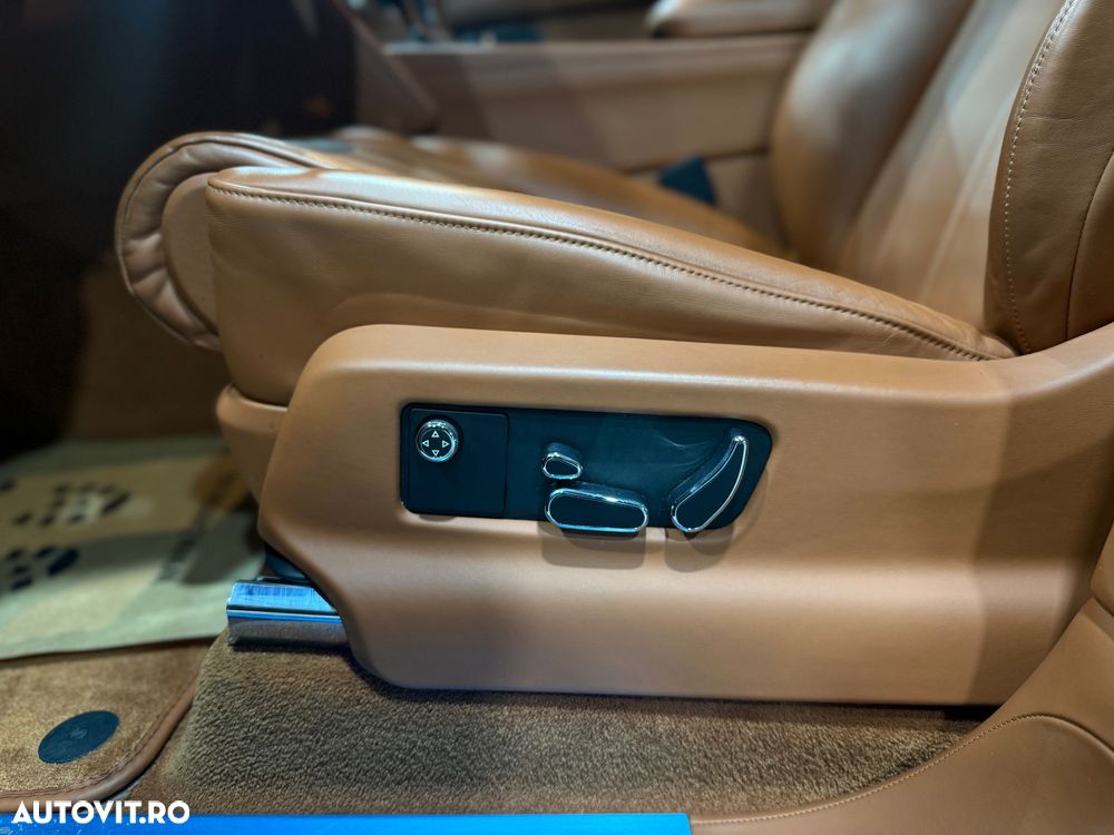 Bentley Bentayga - 9