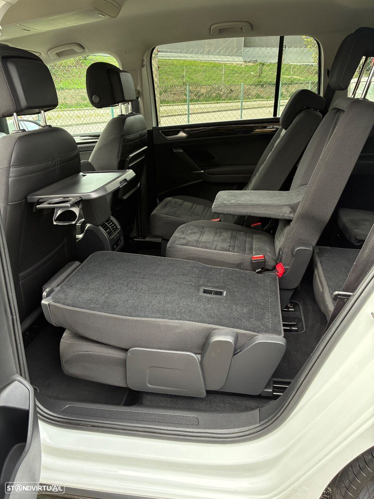 VW Touran 1.6 TDI R-Line - 17