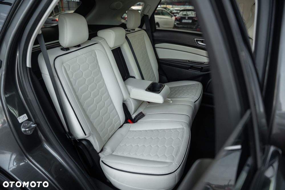 Ford Edge 2.0 TDCi Bi-Turbo 4x4 Vignale - 36