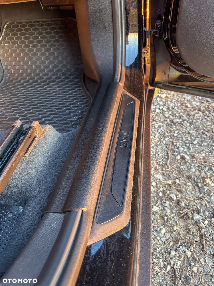 BMW X1 sDrive20i GPF - 17