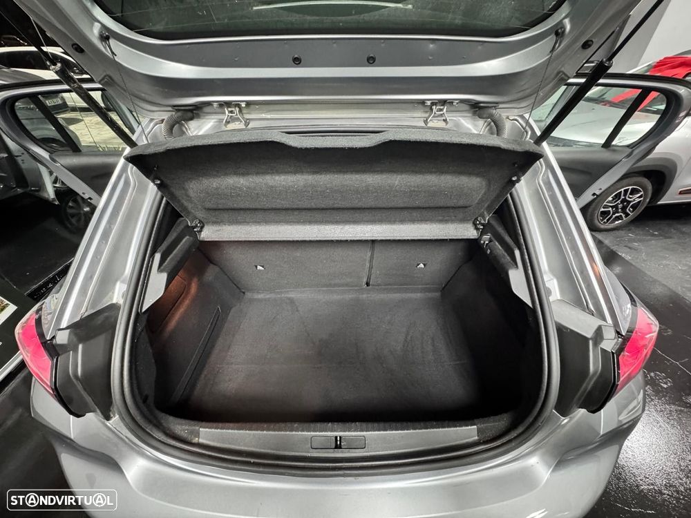 Peugeot 208 1.2 PureTech Active - 8