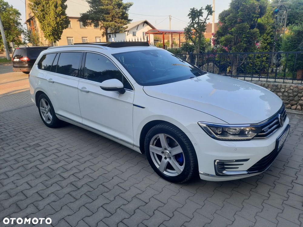 Volkswagen Passat - 2