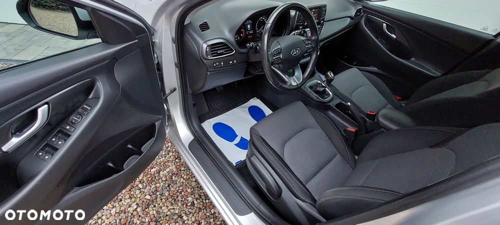 Hyundai i30 1.0 T-GDI Family - 17