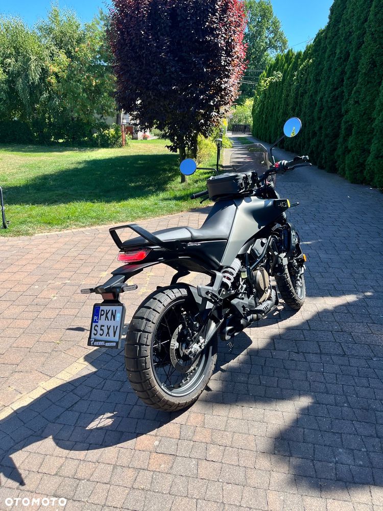 Husqvarna Svartpilen - 1