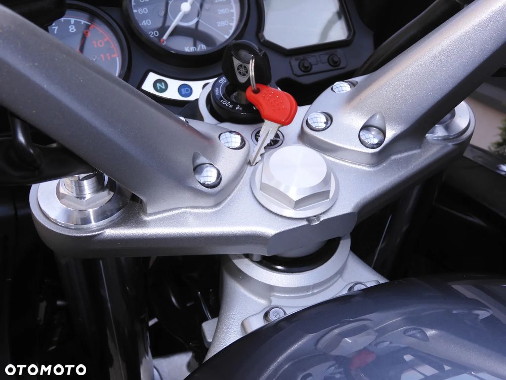 Yamaha FJR - 35