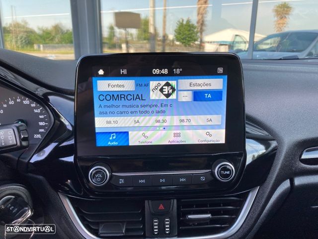 Ford Fiesta 1.0 EcoBoost Hybrid S&S TITANIUM - 18