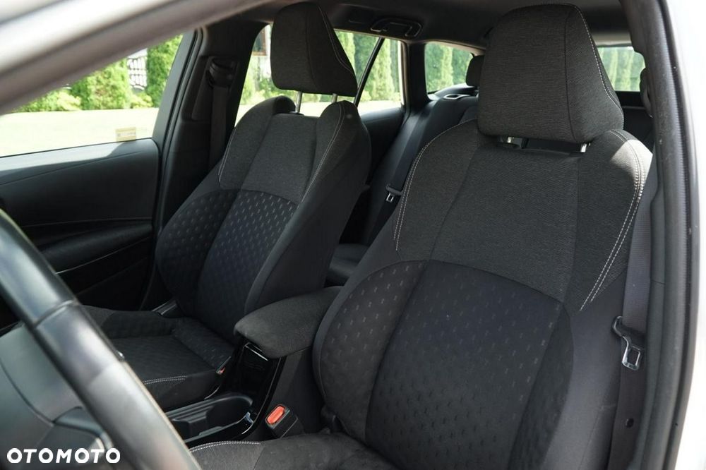 Toyota Corolla 1.8 Hybrid Comfort - 33