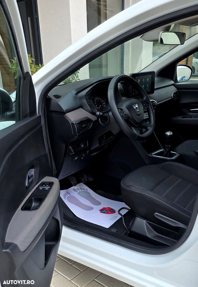 Dacia Logan TCe 90 MT6 Comfort - 17