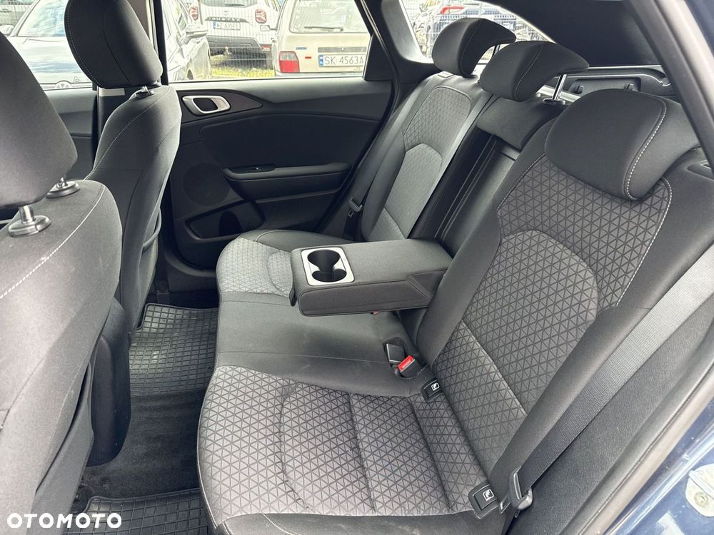 Kia Ceed 1.4 T-GDI M - 23