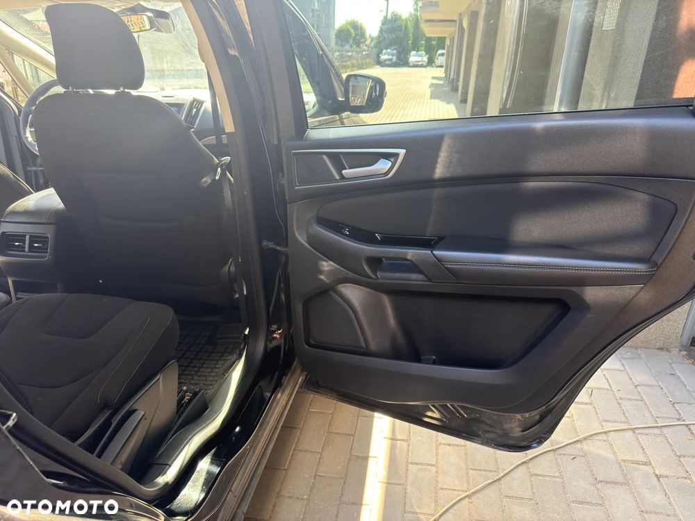 Ford S-Max - 17