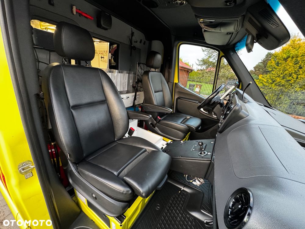 Mercedes-Benz Sprinter - 15