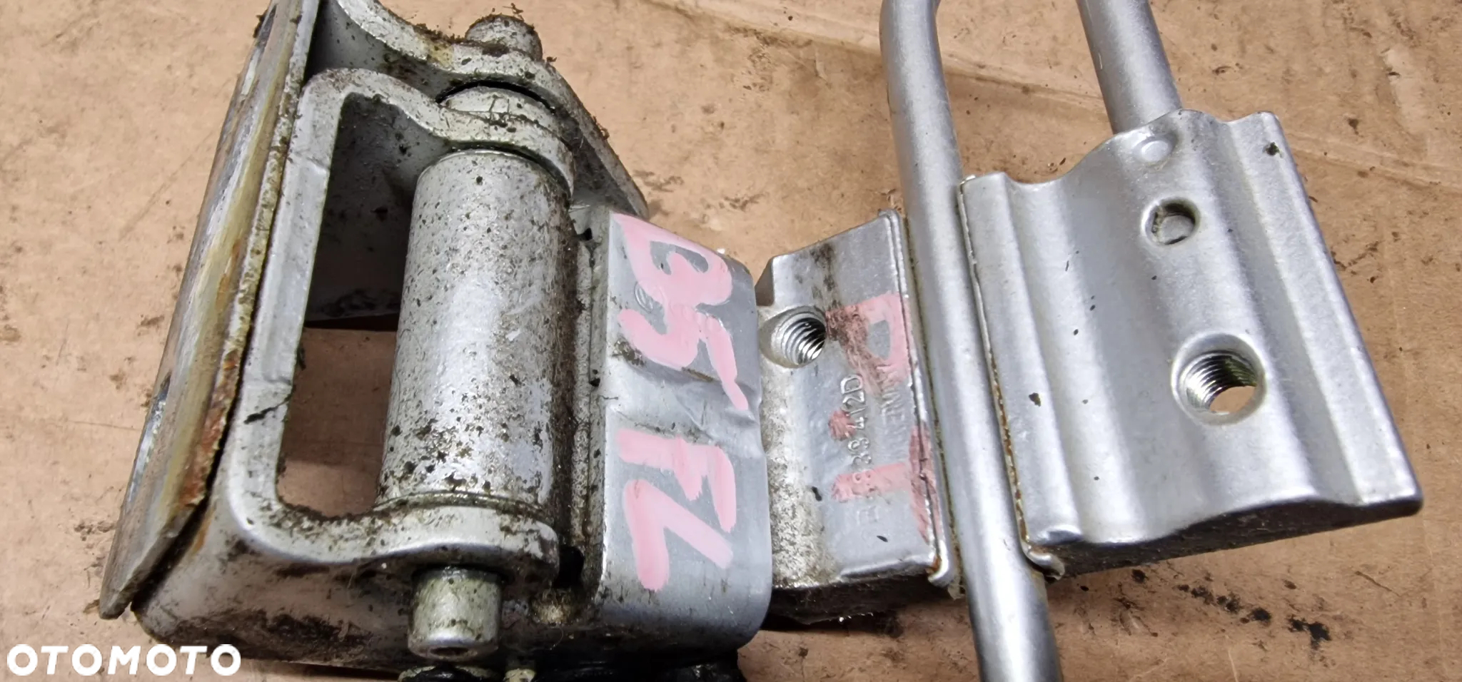 Zawias prawy tył dolny górny komplet VW Passat B5 FL 3B4833412D - 5