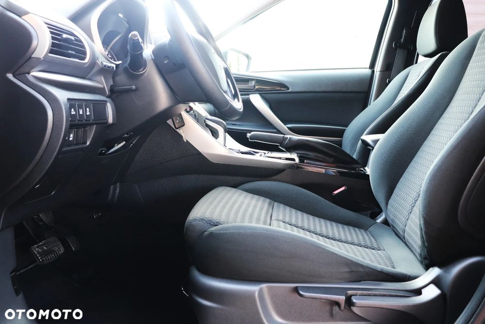 Mitsubishi Eclipse Cross 1.5 T Intense CVT - 19