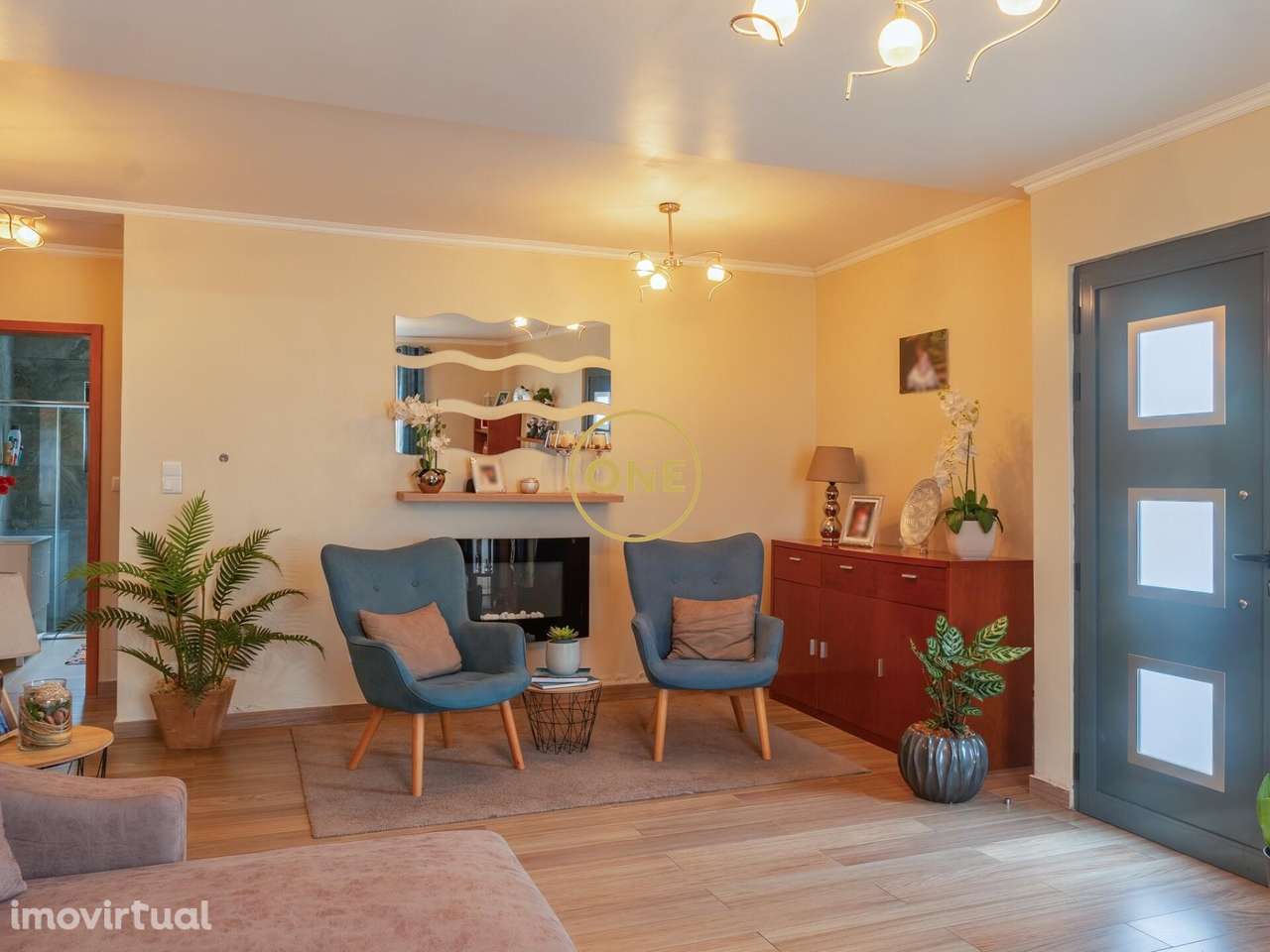 Moradia T4 Renovada em Santo António – Conforto e Tradição nos Açor - Grande imagem: 3/15